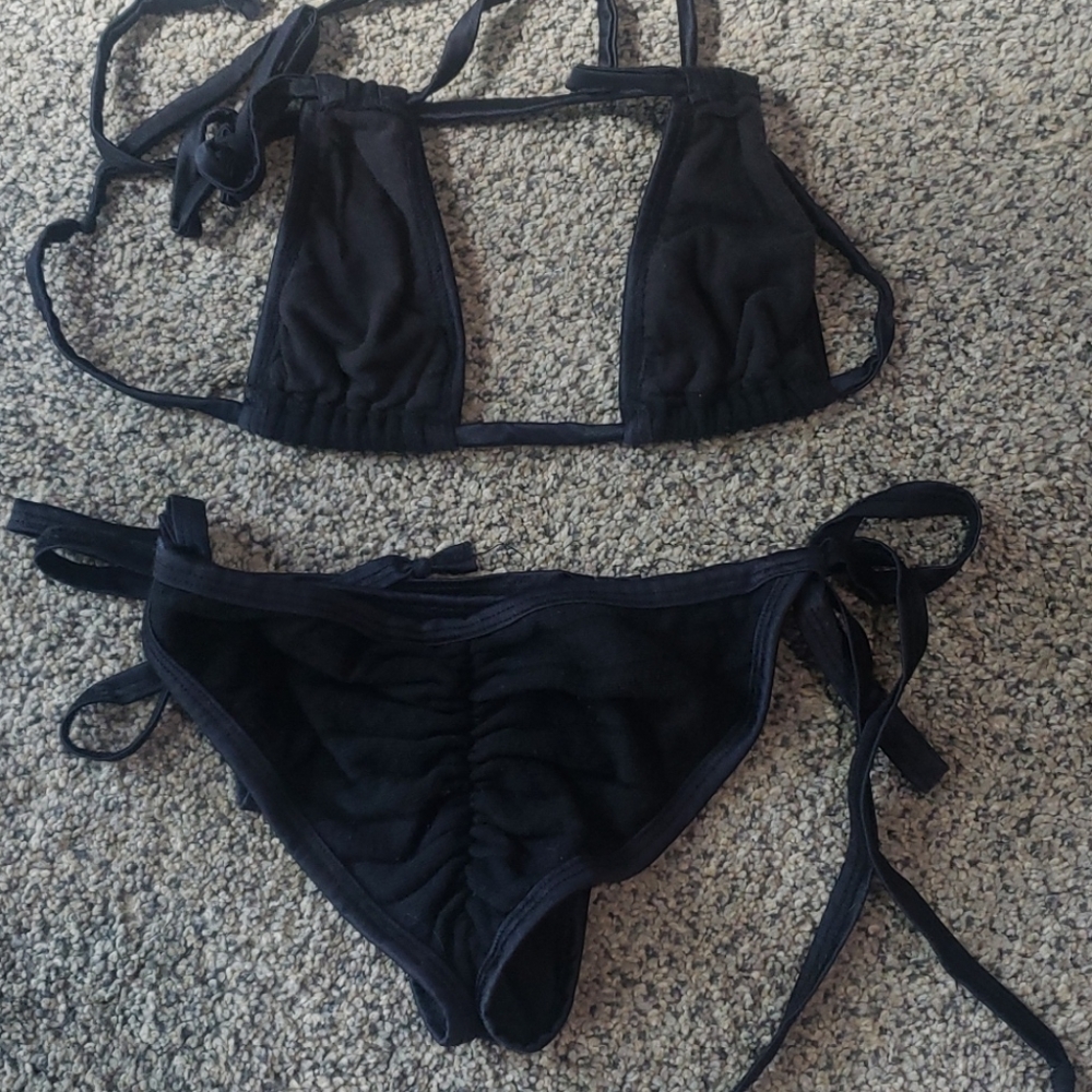 One of a kind scrunch butt triangle bikini - Picture 4 of 7
